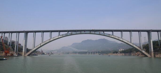 通车21年的万州长江大桥为何要更换桥梁支座？